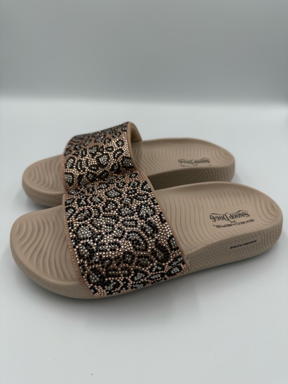 Skechers x Snoop Dogg Rhinestone Leopard Slide Sandals Women’s Size 8 NWOT